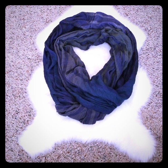 Accessories - Infinity scarf